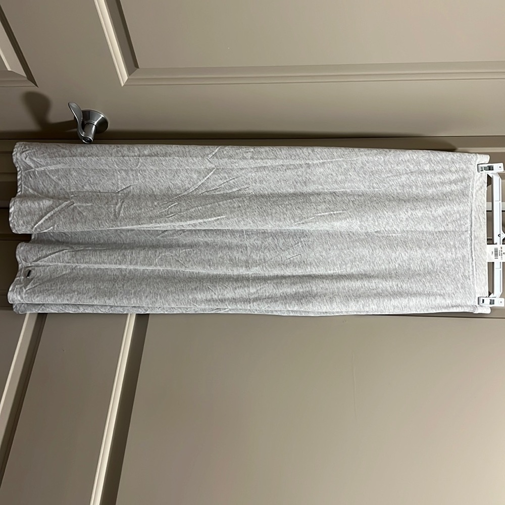 NWT Hollister Gray Skirt with Slits